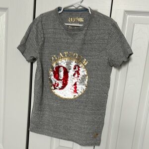 Mini Boden Gray and Red Short Sleeve Tee with Sporty Graphic